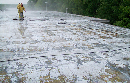 spray foam roof at lake street apartments